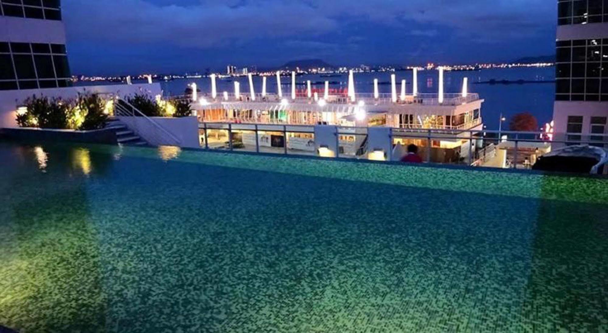 Maritime Luxury Suites George Town Ngoại thất bức ảnh