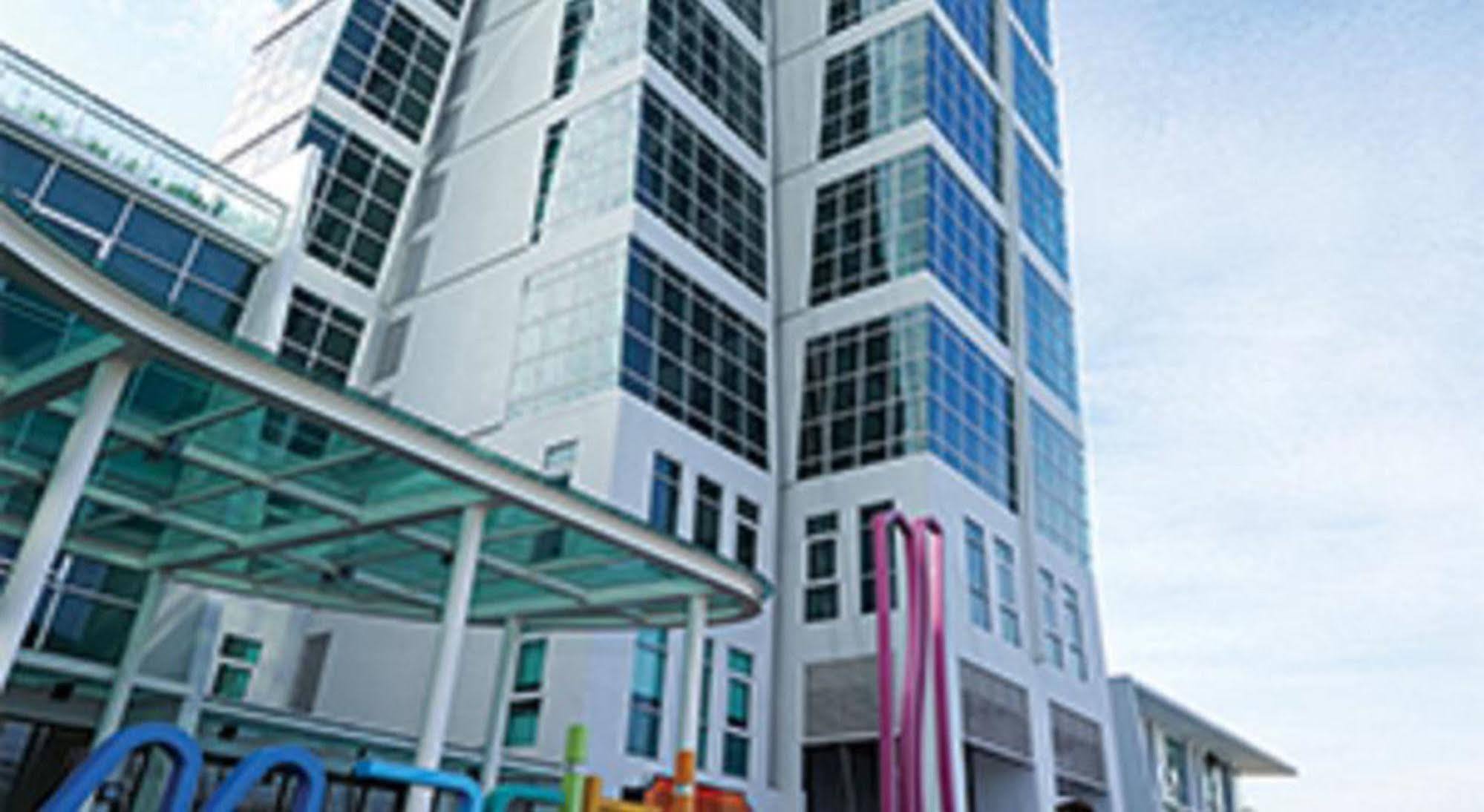 Maritime Luxury Suites George Town Ngoại thất bức ảnh